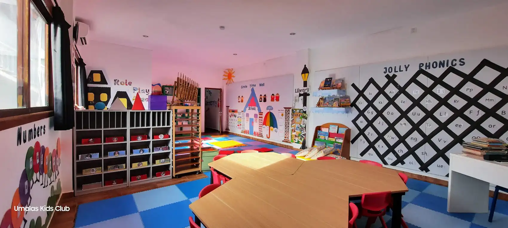 Bright-Classroom-at-UKC2
